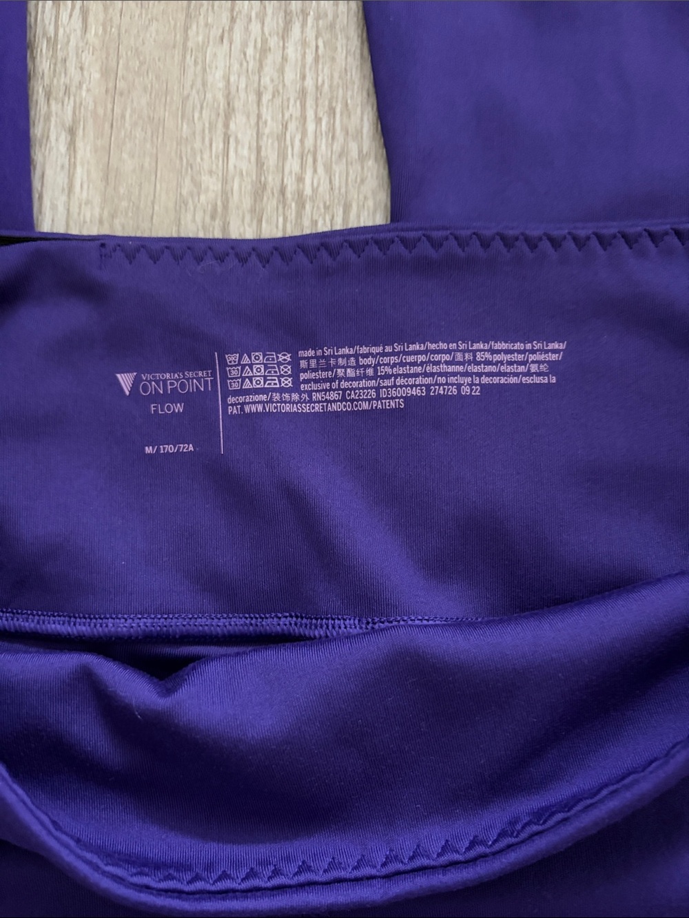 Victoria's Secret on Point Flow Medium Yoga Pants
